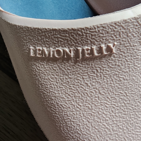 Lemon Jelly Women's Platform Sandals - Picture 2 of 6